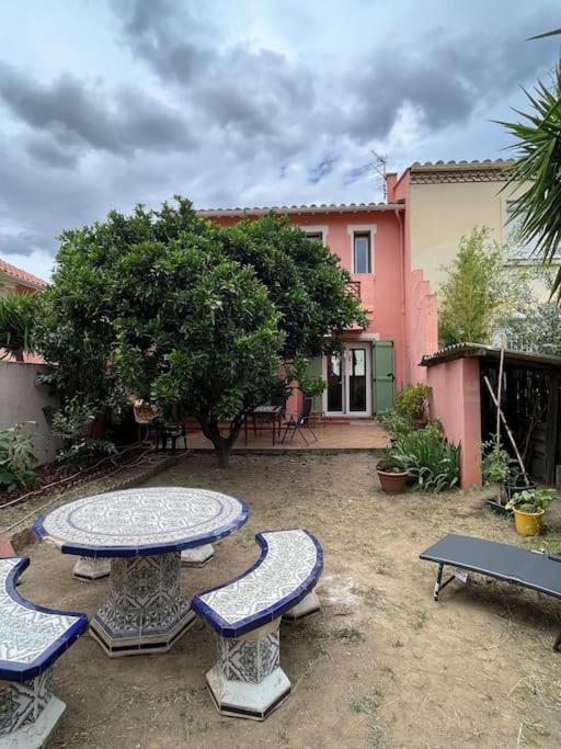 Maison de village vintage avec grand jardin Elne Extérieur photo